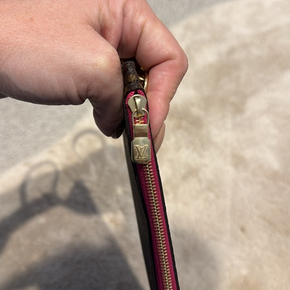 Louis Vuitton Wristlet! NWOT - Picture 3 of 5
